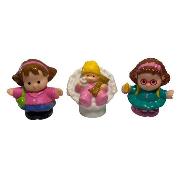 Fisher Price Little People Mom Linda School Girl Maggie Baby Hugs Girl - Picture 1 of 6